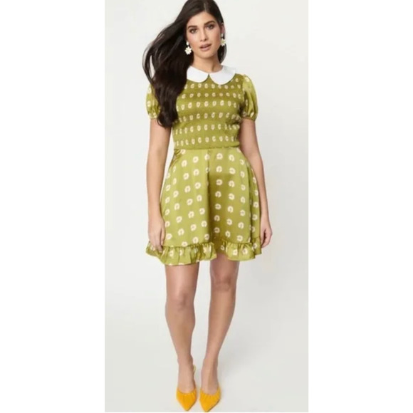 Smak Parlour Womens Green Floral Smocked Short Sleeve Flare Dress Size Medium - Picture 2 of 14